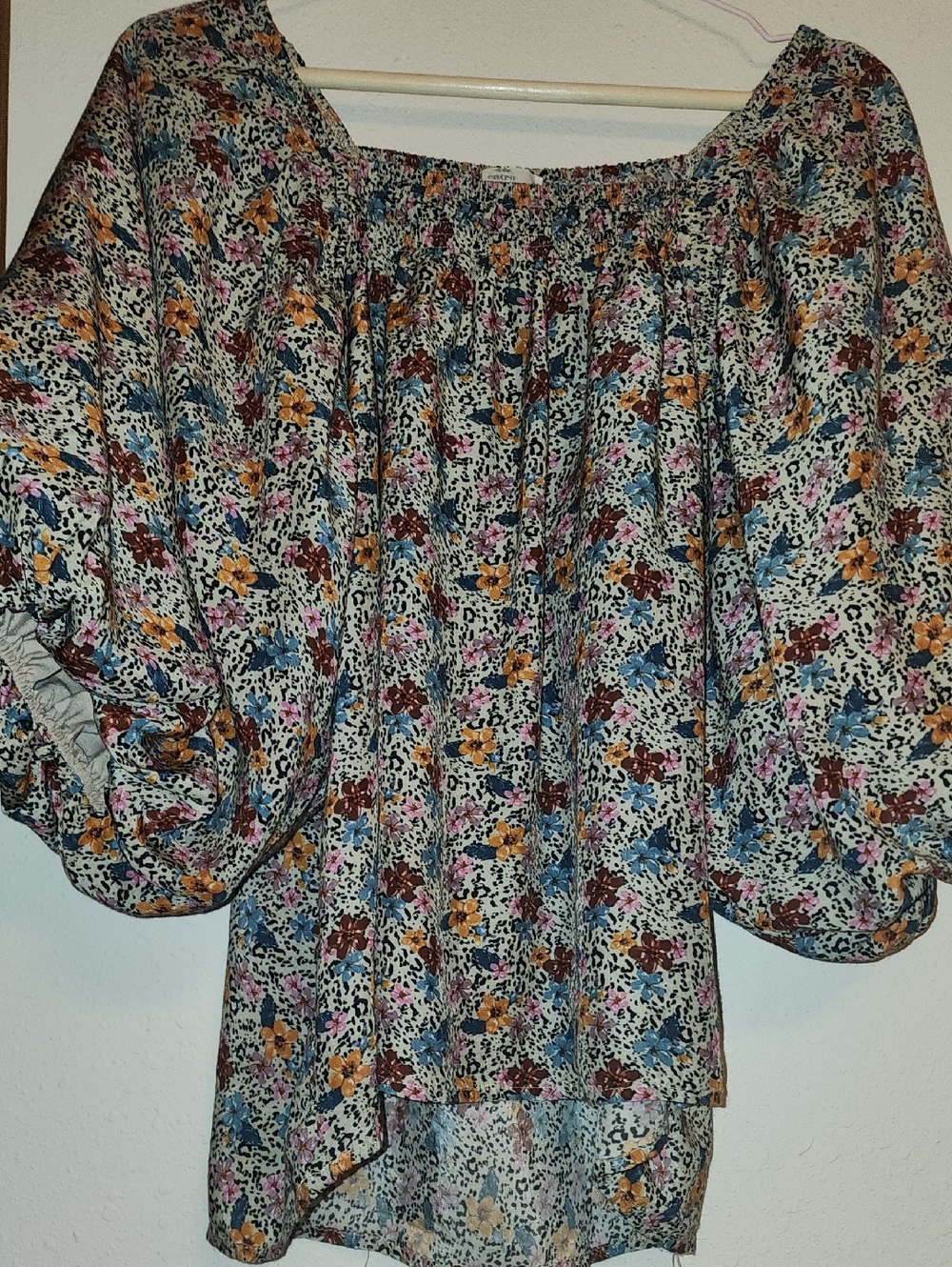 entro Floral Off-Shoulder Puff Sleeve Blouse - Cream, Blue, Pink, Brown